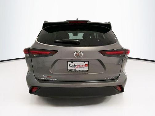 Heavy Metal 2026 Toyota Highlander XLE