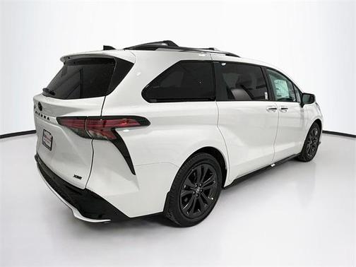 2026 Toyota Sienna XSE 7 Passenger