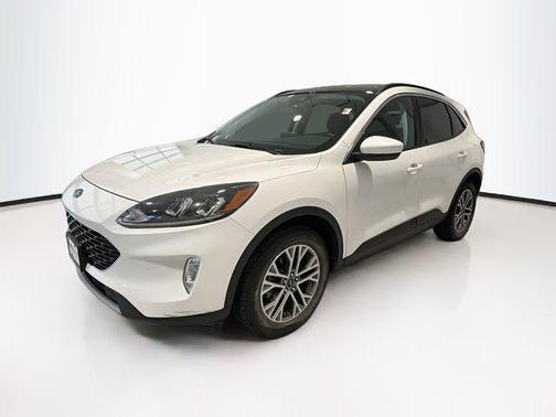 Star White Metallic Tri-Coat 2021 Ford Escape SEL