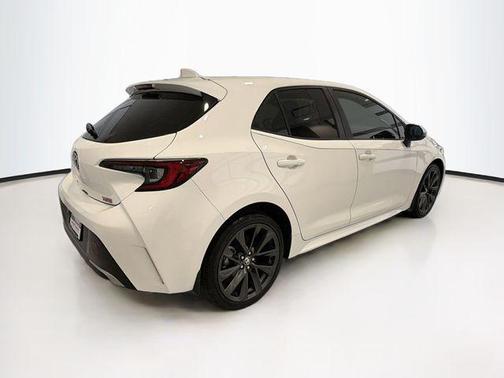 Ice Cap 2023 Toyota Corolla XSE