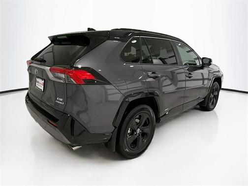 2021 Toyota RAV4 Hybrid SE