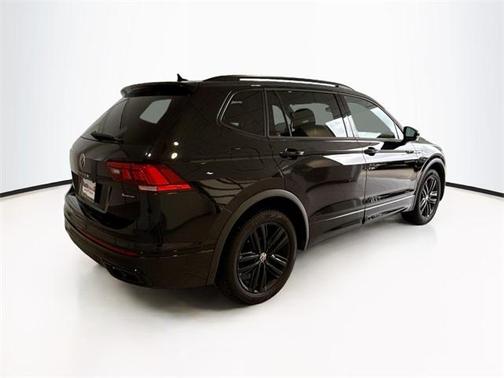 2022 Volkswagen Tiguan 2.0T SE R-Line Black 4MOTION