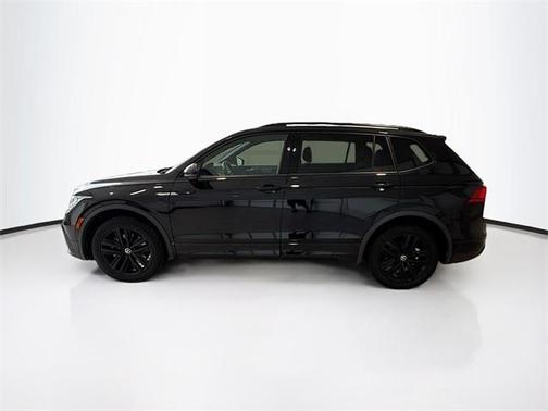 2022 Volkswagen Tiguan 2.0T SE R-Line Black 4MOTION