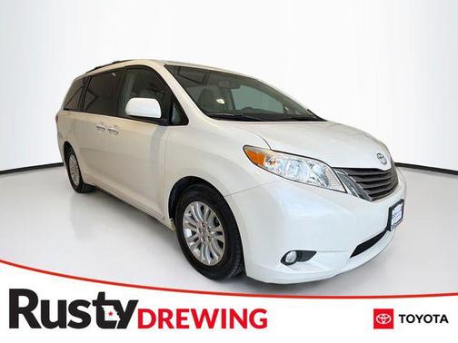 2016 Toyota Sienna XLE