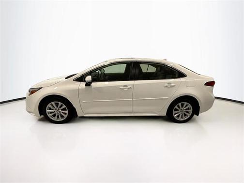 2025 Toyota Corolla Hybrid XLE