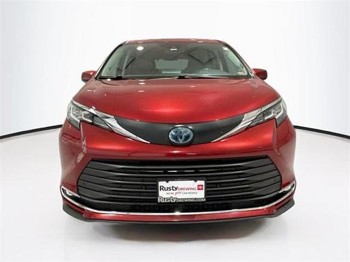 2021 Toyota Sienna XLE 7 Passenger