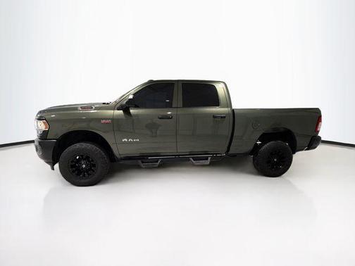 2022 RAM 2500 Tradesman Crew Cab 4x4 6'4' Box
