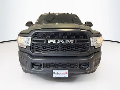 2022 RAM 2500 Tradesman Crew Cab 4x4 6'4' Box