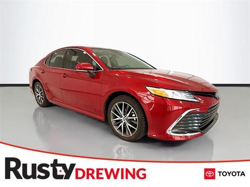 2022 Toyota Camry Hybrid XLE