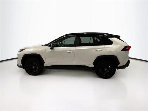 2023 Toyota RAV4 Hybrid SE
