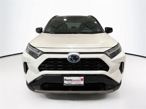 2023 Toyota RAV4 Hybrid SE