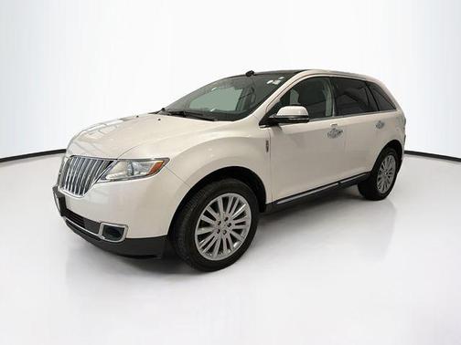 White Platinum Clearcoat Metallic 2014 Lincoln MKX Base