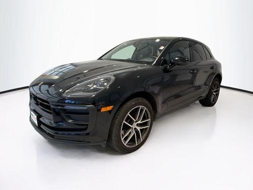 2023 Porsche Macan Base