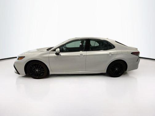 Wind Chill Pearl 2024 Toyota Camry Hybrid SE