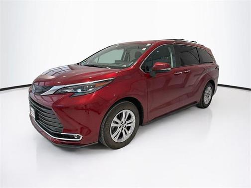 2024 Toyota Sienna Platinum