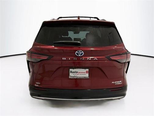 2024 Toyota Sienna Platinum