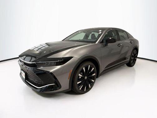 2025 Toyota Crown Platinum