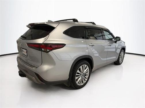 2024 Toyota Highlander Platinum