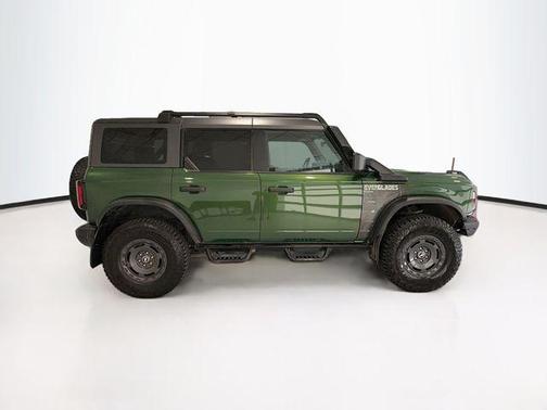 Eruption Green Metallic 2024 Ford Bronco Everglades