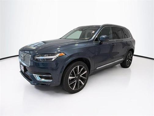 2024 Volvo XC90 B5 Plus Bright Theme