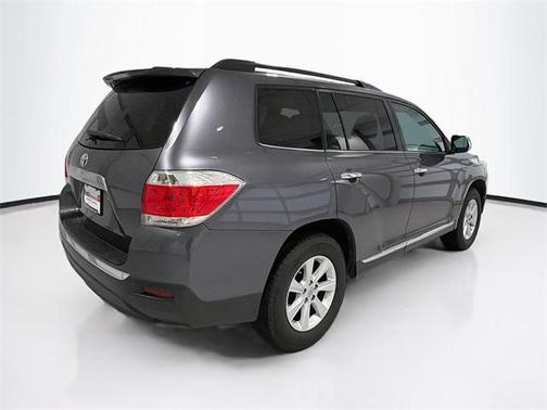 2013 Toyota Highlander SE
