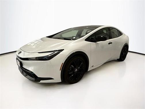 2025 Toyota Prius L