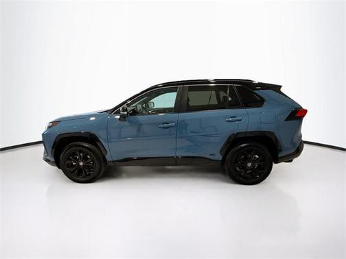 2023 Toyota RAV4 Hybrid SE