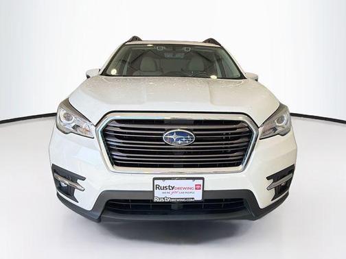 Crystal White Pearl 2019 Subaru Ascent Limited 7-Passenger