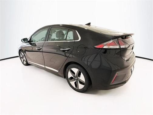 2021 Hyundai IONIQ Hybrid Limited