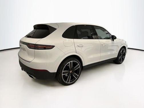 White 2023 Porsche Cayenne Platinum Edition