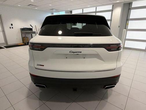 White 2023 Porsche Cayenne Platinum Edition