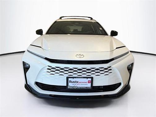 2025 Toyota Crown Signia XLE