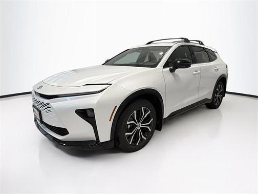 2025 Toyota Crown Signia XLE