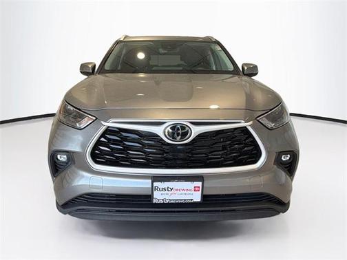 2025 Toyota Highlander Hybrid XLE