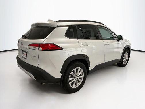 Wind Chill Pearl 2022 Toyota Corolla Cross LE
