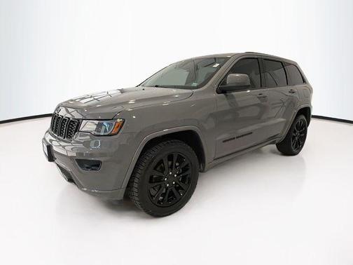 Sting-Gray Clearcoat 2020 Jeep Grand Cherokee Altitude