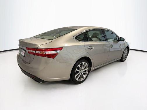 Creme Brulee 2015 Toyota Avalon XLE Touring