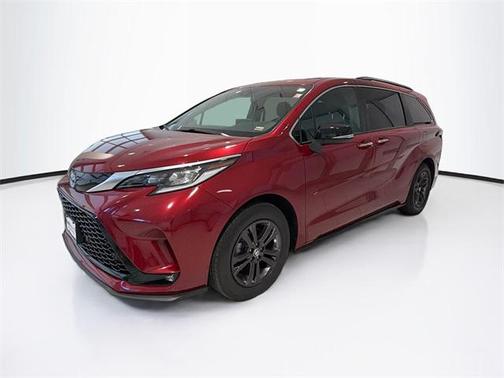 2024 Toyota Sienna XSE 7 Passenger