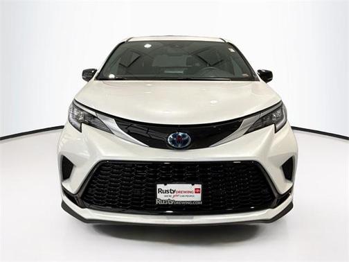 2023 Toyota Sienna XSE 7 Passenger