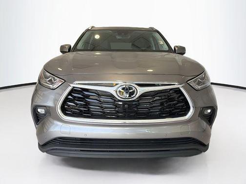 2026 Toyota Highlander Hybrid Limited