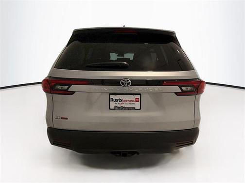 2025 Toyota Highlander LE