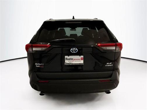 2022 Toyota RAV4 Hybrid XLE