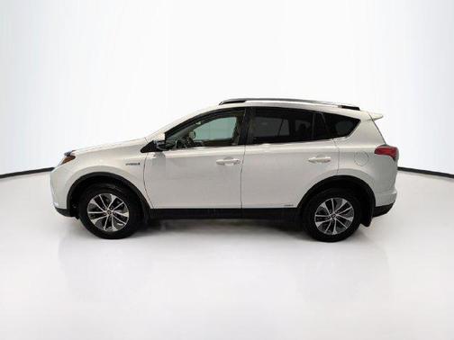 Super White 2018 Toyota RAV4 Hybrid XLE
