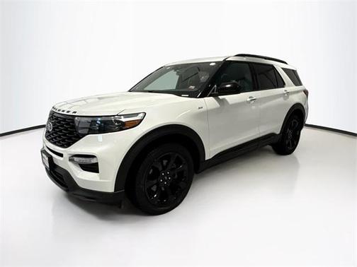 2024 Ford Explorer ST-Line