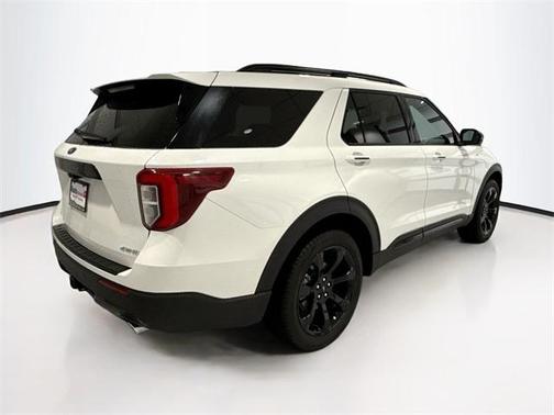 2024 Ford Explorer ST-Line