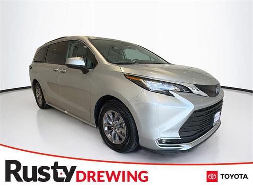 2022 Toyota Sienna XLE