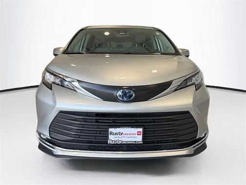2022 Toyota Sienna XLE