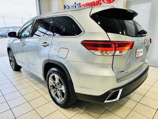 2018 Toyota Highlander Limited Platinum