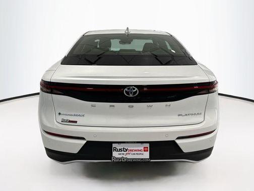 2024 Toyota Crown Platinum