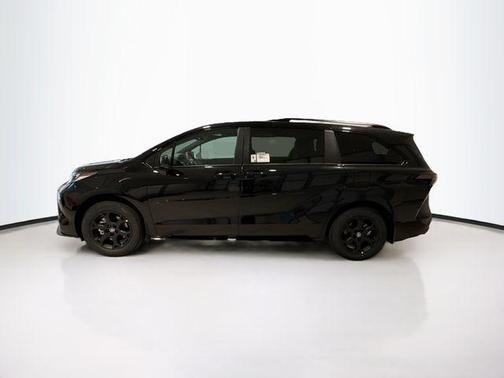 Midnight Black Metallic 2026 Toyota Sienna Woodland Edition